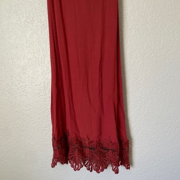 GENTLE FAWN Lace Trim Cross Back Medium Red - Picture 3 of 7